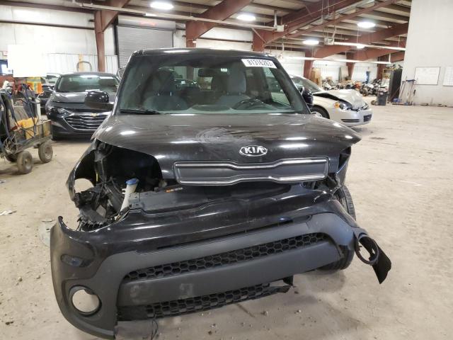 KNDJN2A27H7887102 - 2017 KIA SOUL BLACK photo 5