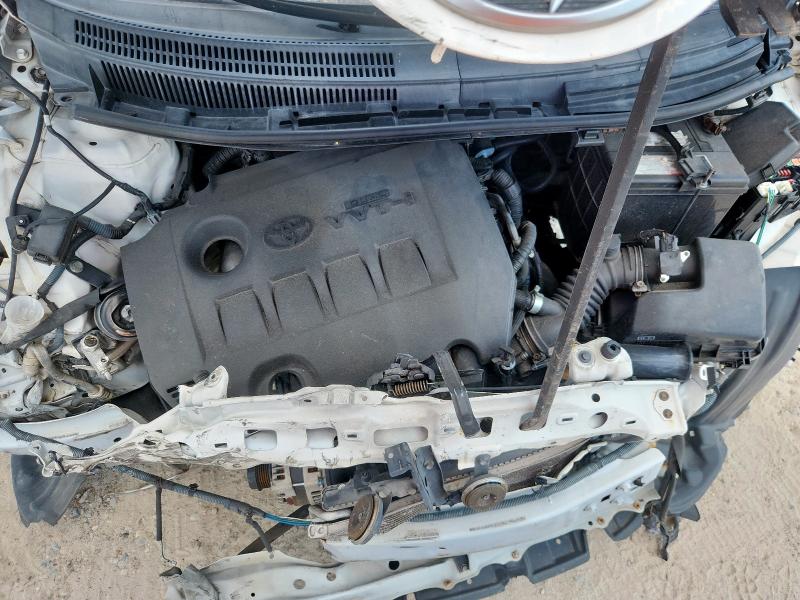 JTKKUPB49D1034209 - 2013 TOYOTA SCION XD WHITE photo 11