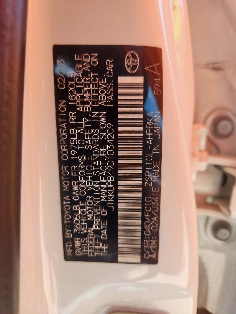 JTKKUPB49D1034209 - 2013 TOYOTA SCION XD WHITE photo 13