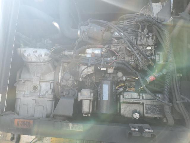 1UYVS1284FM245704 - 2015 UTILITY VS2RA WHITE photo 7