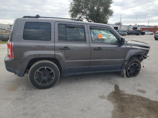 1C4NJPBA5FD401644 - 2015 JEEP PATRIOT SPORT GRAY photo 3