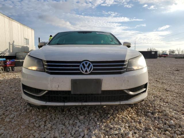 1VWAH7A34EC015053 - 2014 VOLKSWAGEN PASSAT S WHITE photo 5