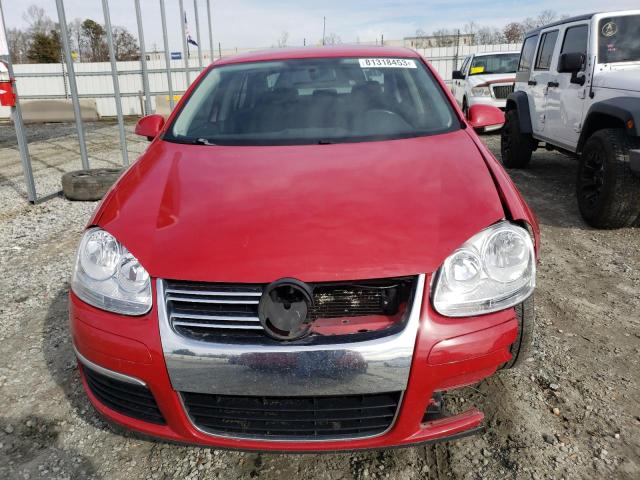 3VWRX7AJ7AM127908 - 2010 VOLKSWAGEN JETTA SE RED photo 5