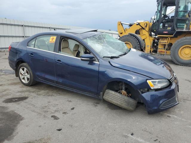 3VW3L7AJ2EM386037 - 2014 VOLKSWAGEN JETTA TDI ლურჯი ფოტო 4