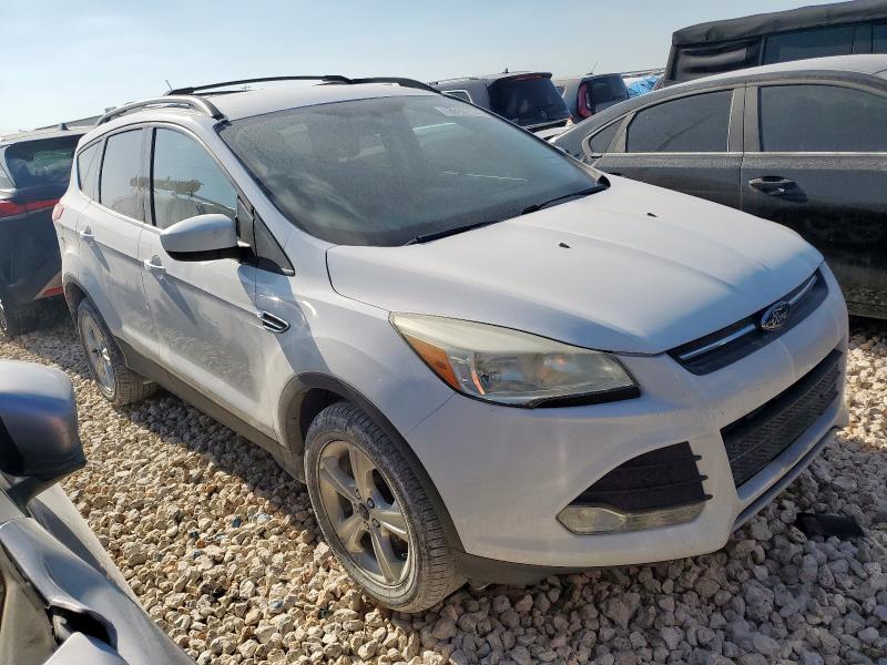 1FMCU9G95DUD23951 - 2013 FORD ESCAPE SE WHITE photo 4