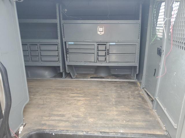 1GCFG15X691153412 - 2009 CHEVROLET EXPRESS G1 WHITE photo 11