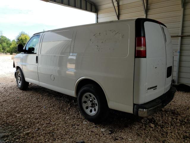 1GCFG15X691153412 - 2009 CHEVROLET EXPRESS G1 WHITE photo 2