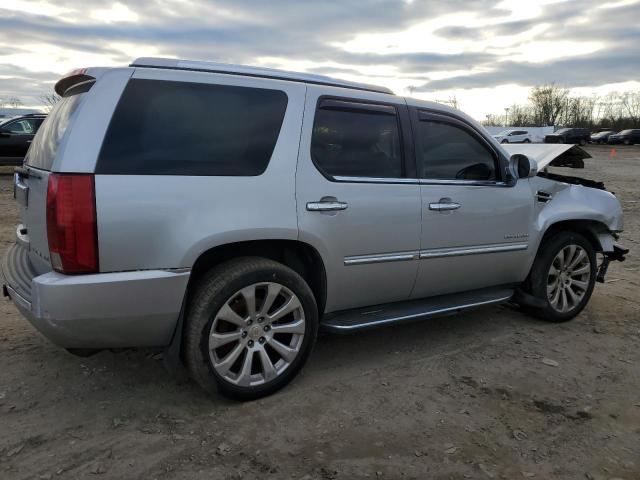 1GYUKBEF0AR137385 - 2010 CADILLAC ESCALADE LUXURY SILVER photo 3