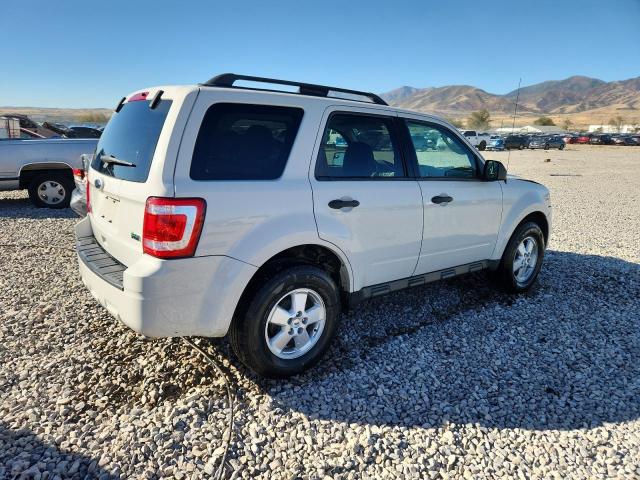 1FMCU9DG5AKC72204 - 2010 FORD ESCAPE XLT WHITE photo 3