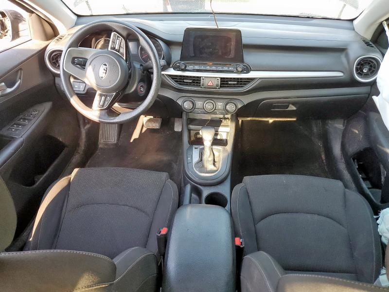 3KPF24AD4LE146023 - 2020 KIA FORTE FE BLACK photo 8