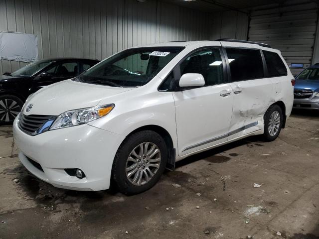 2017 TOYOTA SIENNA XLE, 