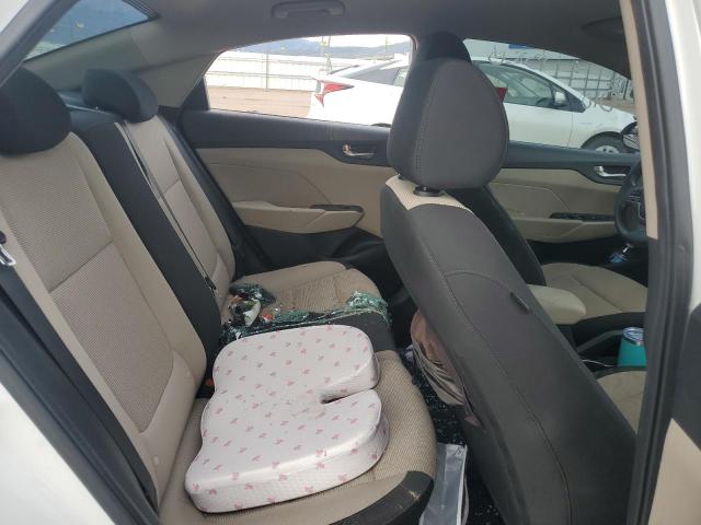 3KPC24A68LE125843 - 2020 HYUNDAI ACCENT SE WHITE photo 10