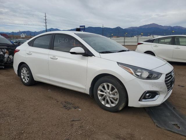 3KPC24A68LE125843 - 2020 HYUNDAI ACCENT SE WHITE photo 4