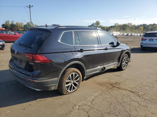 3VV2B7AX3LM132079 - 2020 VOLKSWAGEN TIGUAN SE BLACK photo 3