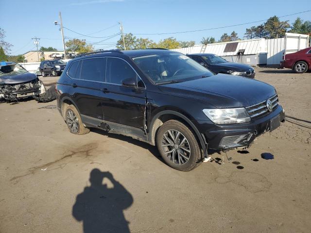3VV2B7AX3LM132079 - 2020 VOLKSWAGEN TIGUAN SE BLACK photo 4