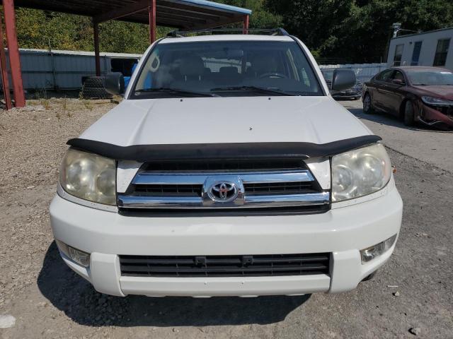 JTEBU14R958035863 - 2005 TOYOTA 4RUNNER SR5 أبيض صورة 5