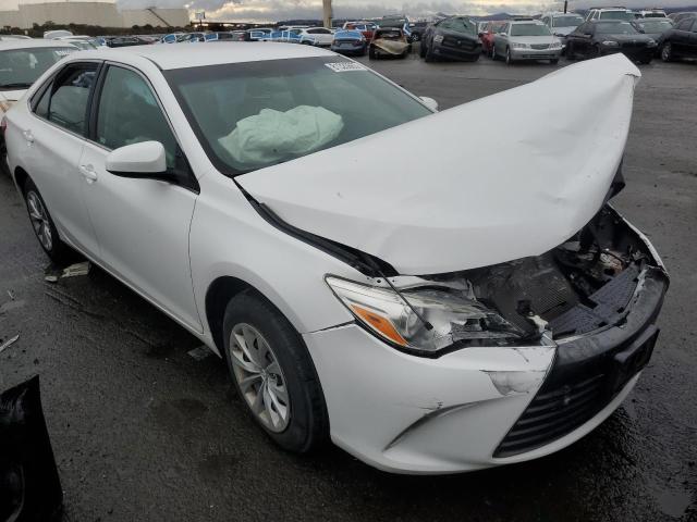 4T1BF1FK5HU321702 - 2017 TOYOTA CAMRY LE WHITE photo 4