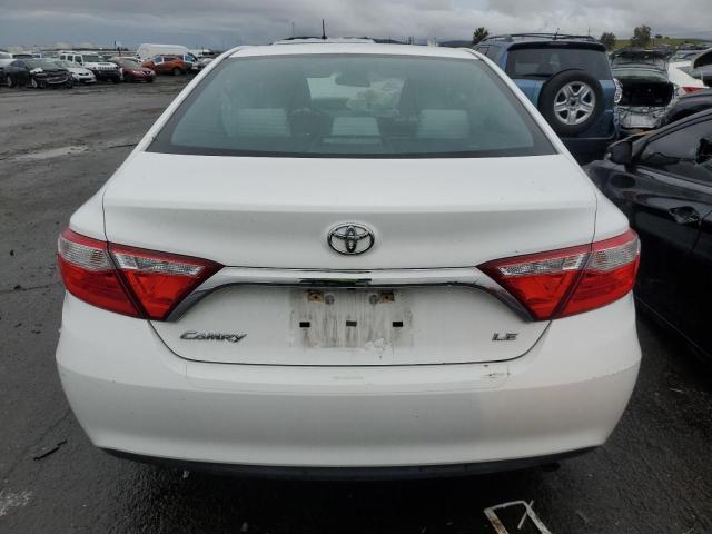 4T1BF1FK5HU321702 - 2017 TOYOTA CAMRY LE WHITE photo 6