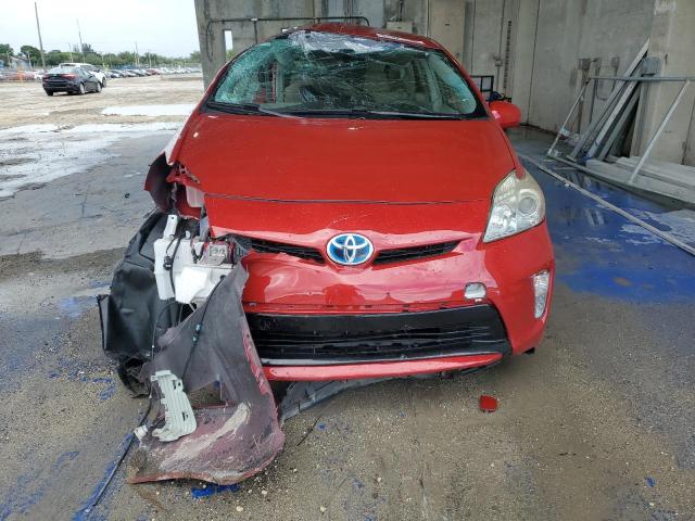 JTDKN3DU8D0350930 - 2013 TOYOTA PRIUS RED photo 5