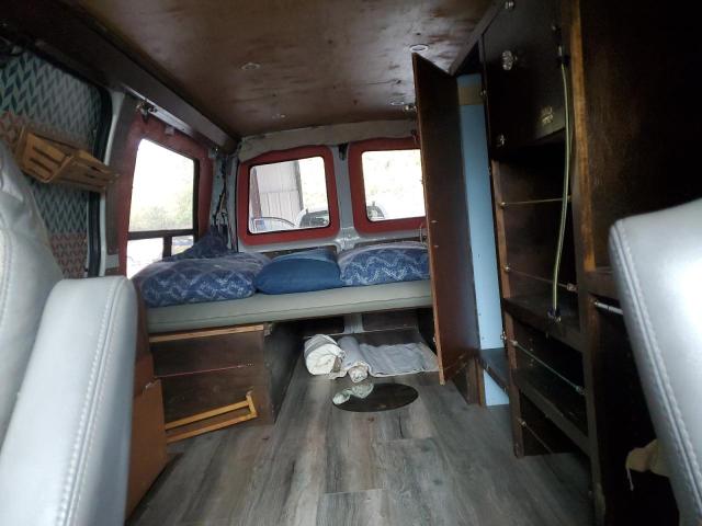 1GCFG15X181175428 - 2008 CHEVROLET EXPRESS G1 WHITE photo 10