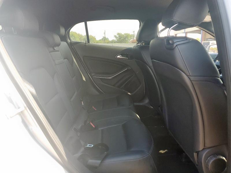 WDCTG4EBXGJ215247 - 2016 MERCEDES-BENZ GLA 250 Gümüş foto 11