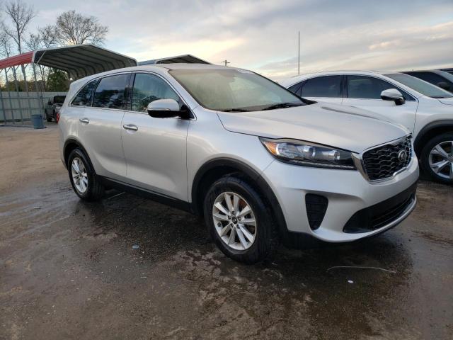 5XYPG4A39KG585135 - 2019 KIA SORENTO L SILVER photo 4