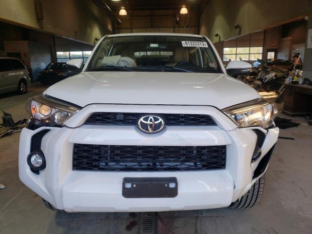 JTEBU5JR7J5573016 - 2018 TOYOTA 4RUNNER SR5/SR5 PREMIUM თეთრი ფოტო 5