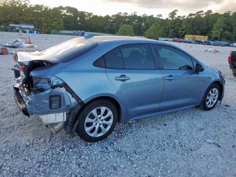 5YFEPMAE2NP290127 - 2022 TOYOTA COROLLA LE رمادي صورة 3