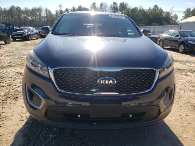 5XYPGDA56HG224679 - 2017 KIA SORENTO LX BLUE photo 5