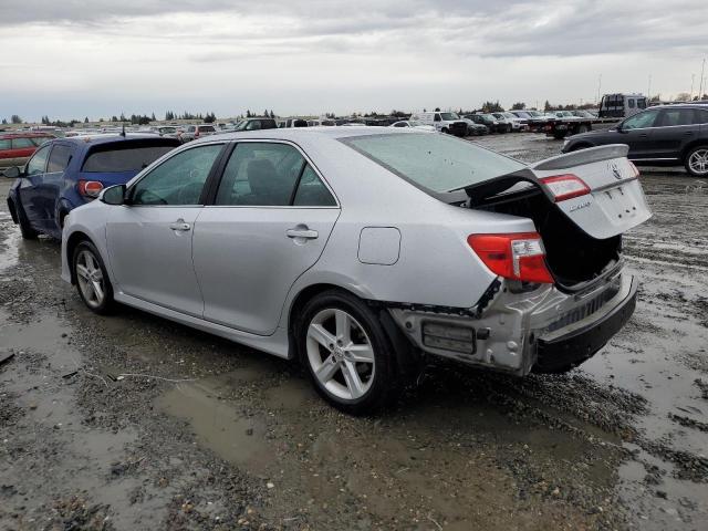 4T1BF1FK6DU644733 - 2013 TOYOTA CAMRY L SILVER photo 2