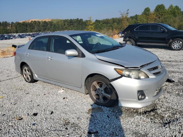 5YFBU4EEXDP134745 - 2013 TOYOTA COROLLA BASE 银色 照片 4