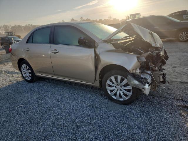 2T1BU4EE2DC995370 - 2013 TOYOTA COROLLA BASE GOLD photo 4