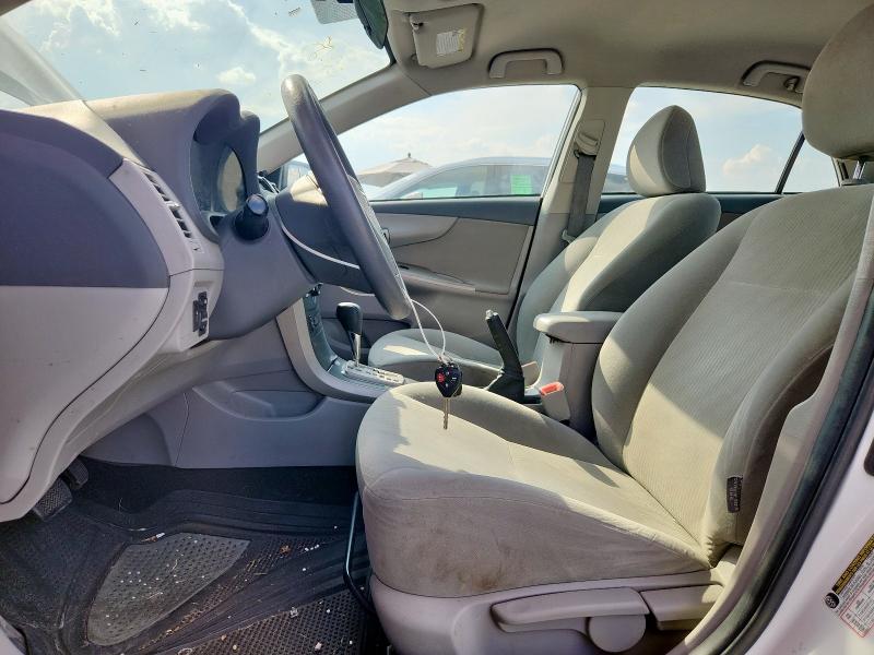 2T1BU4EE3AC276527 - 2010 TOYOTA COROLLA BASE Білий фото 7