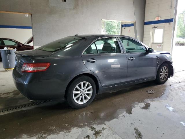 4T1BF3EK7BU194438 - 2011 TOYOTA CAMRY BASE Szary zdjęcie 3