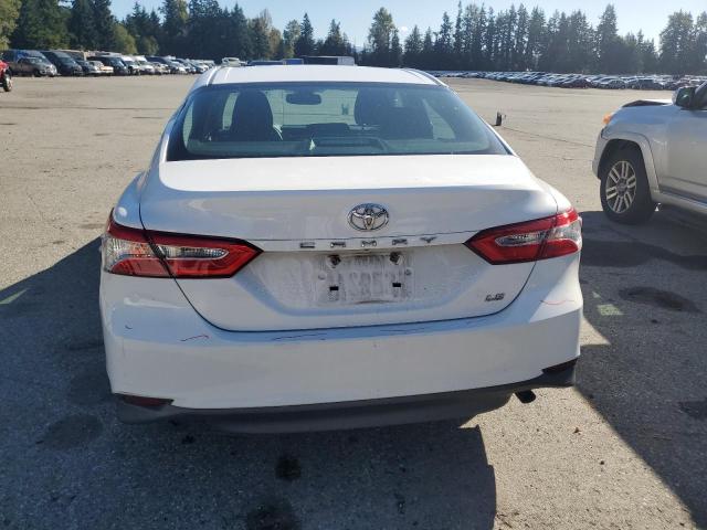 4T1B11HK3JU150272 - 2018 TOYOTA CAMRY L WHITE photo 6