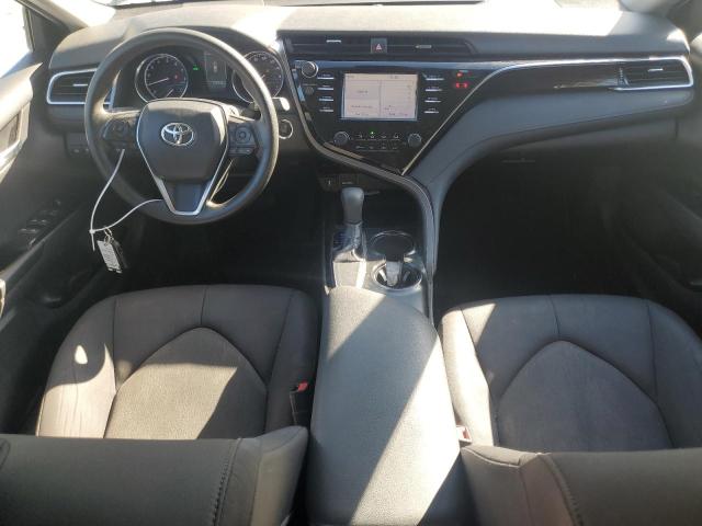 4T1B11HK3JU150272 - 2018 TOYOTA CAMRY L WHITE photo 8