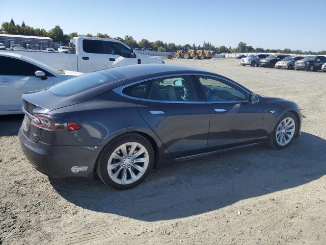 5YJSA1E2XGF156628 - 2016 TESL MODEL S GRAY photo 3