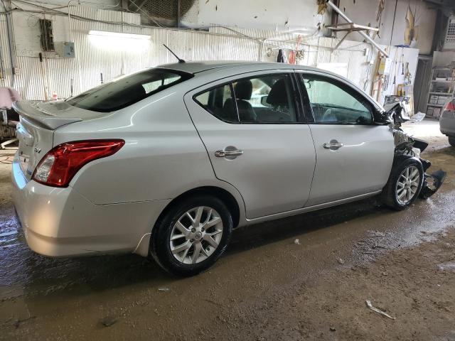 3N1CN7AP3GL866696 - 2016 NISSAN VERSA S SILVER photo 3