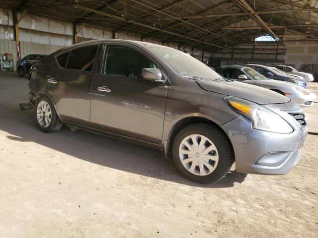 3N1CN7AP5KL838195 - 2019 NISSAN VERSA S 灰色 照片 8