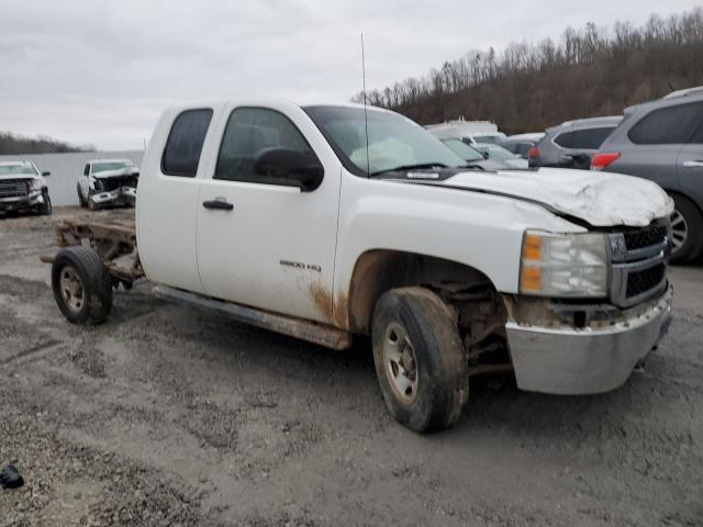 1GC2KVCG1BZ396432 - 2011 CHEVROLET SILVERADO K2500 HEAVY DUTY WHITE photo 4