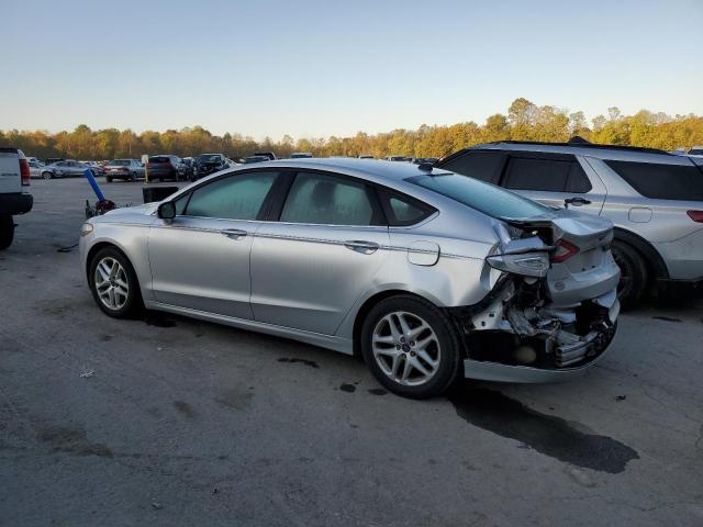 1FA6P0HD2F5130375 - 2015 FORD FUSION SE ვერცხლისფერი ფოტო 2