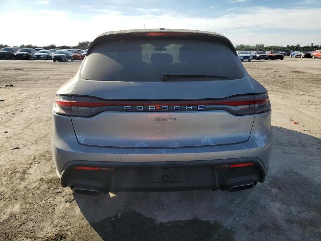 WP1AA2A55NLB03118 - 2022 PORSCHE MACAN SILVER photo 6