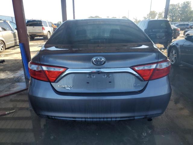 4T1BF1FK4HU795964 - 2017 TOYOTA CAMRY LE GRAY photo 6