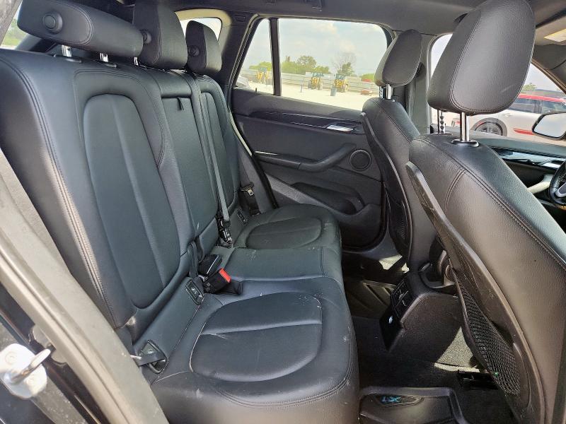 WBXHU7C31J5L08811 - 2018 BMW X1 SDRIVE28I 黑色 照片 11