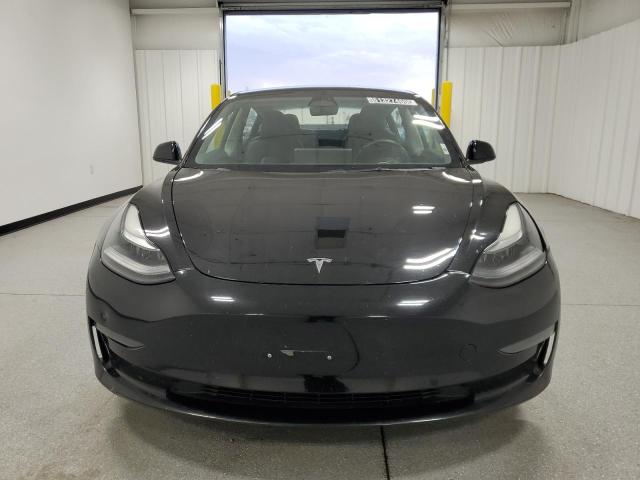 5YJ3E1EB2NF304891 - 2022 TESLA MODEL 3 Schwarz Foto 5