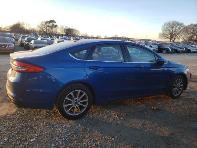 3FA6P0H77HR359208 - 2017 FORD FUSION SE BLUE photo 3