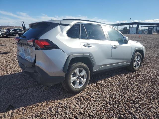 JTMW1RFV9KD005448 - 2019 TOYOTA RAV4 XLE SILVER photo 3