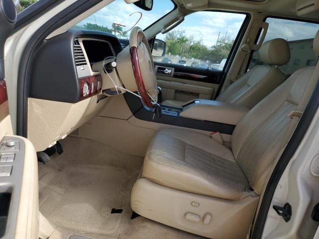 5LMFU28595LJ02454 - 2005 LINCOLN NAVIGATOR თეთრი ფოტო 7
