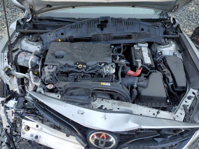 4T1C11AKXMU459157 - 2021 TOYOTA CAMRY LE SILVER photo 11