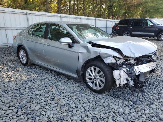 4T1C11AKXMU459157 - 2021 TOYOTA CAMRY LE SILVER photo 4